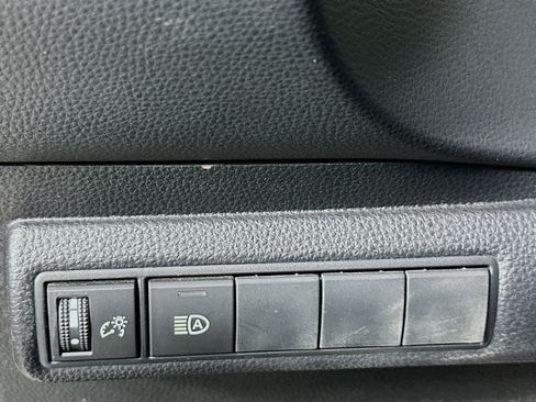 Used 2022 Toyota Corolla SE image 16