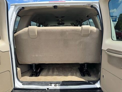 Used 2014 Ford E-350 and Econoline 350 XLT RWD image 23
