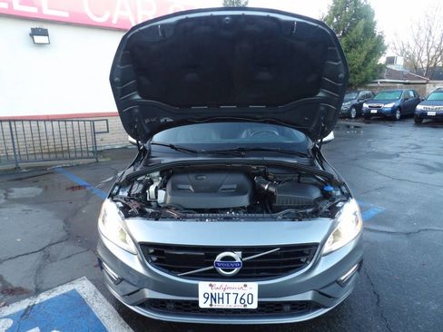 Used 2017 Volvo S60 T6 R-Design Platinum image 13