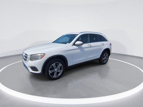 Used 2017 Mercedes-Benz GLC 300 image 4