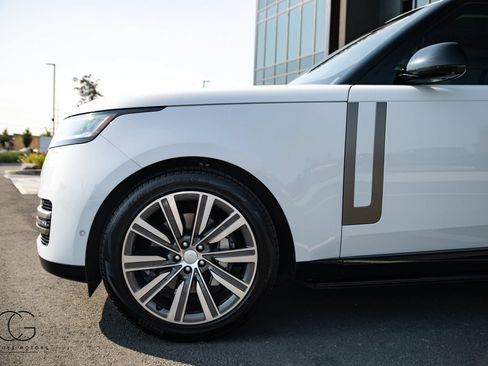 Used 2023 Land Rover Range Rover SE AWD/4WD image 8