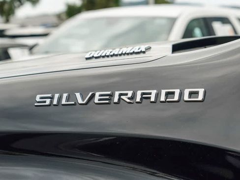 Used 2023 Chevrolet Silverado 1500 RST w/ LPO, Liner Protection Package AWD/4WD image 10