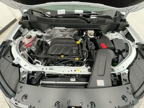 New 2026 Chevrolet Trax RS w/ Sunroof Package FWD image 16
