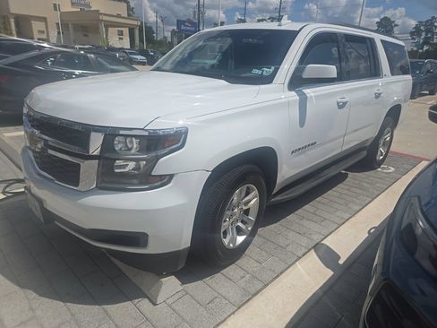 Used 2016 Chevrolet Suburban LS w/ Enhanced Driver Alert Package RWD image 1