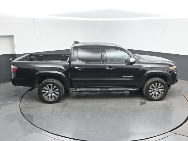 Used 2022 Toyota Tacoma Limited AWD/4WD image 42