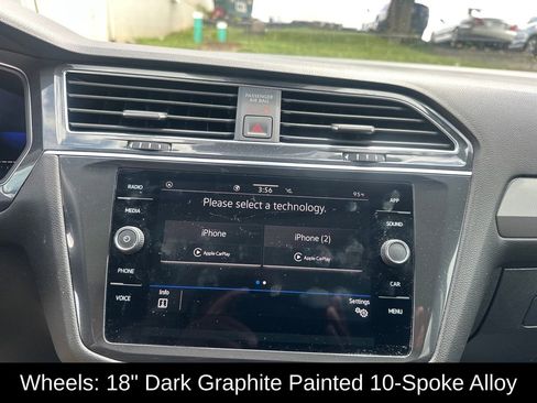 Used 2023 Volkswagen Tiguan SE w/ Panoramic Sunroof Package FWD image 16