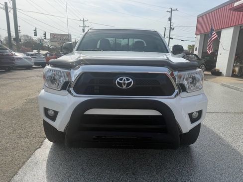 Used 2015 Toyota Tacoma PreRunner w/ SR5 Package image 18