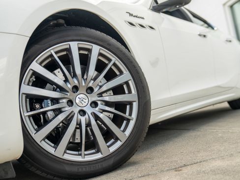 Used 2022 Maserati Ghibli Modena image 4