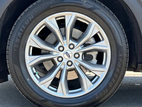 Certified 2023 Ford Explorer Limited w/ Equipment Group 301A AWD/4WD image 27