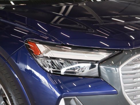 Certified 2024 Audi Q4 e-tron Premium image 29