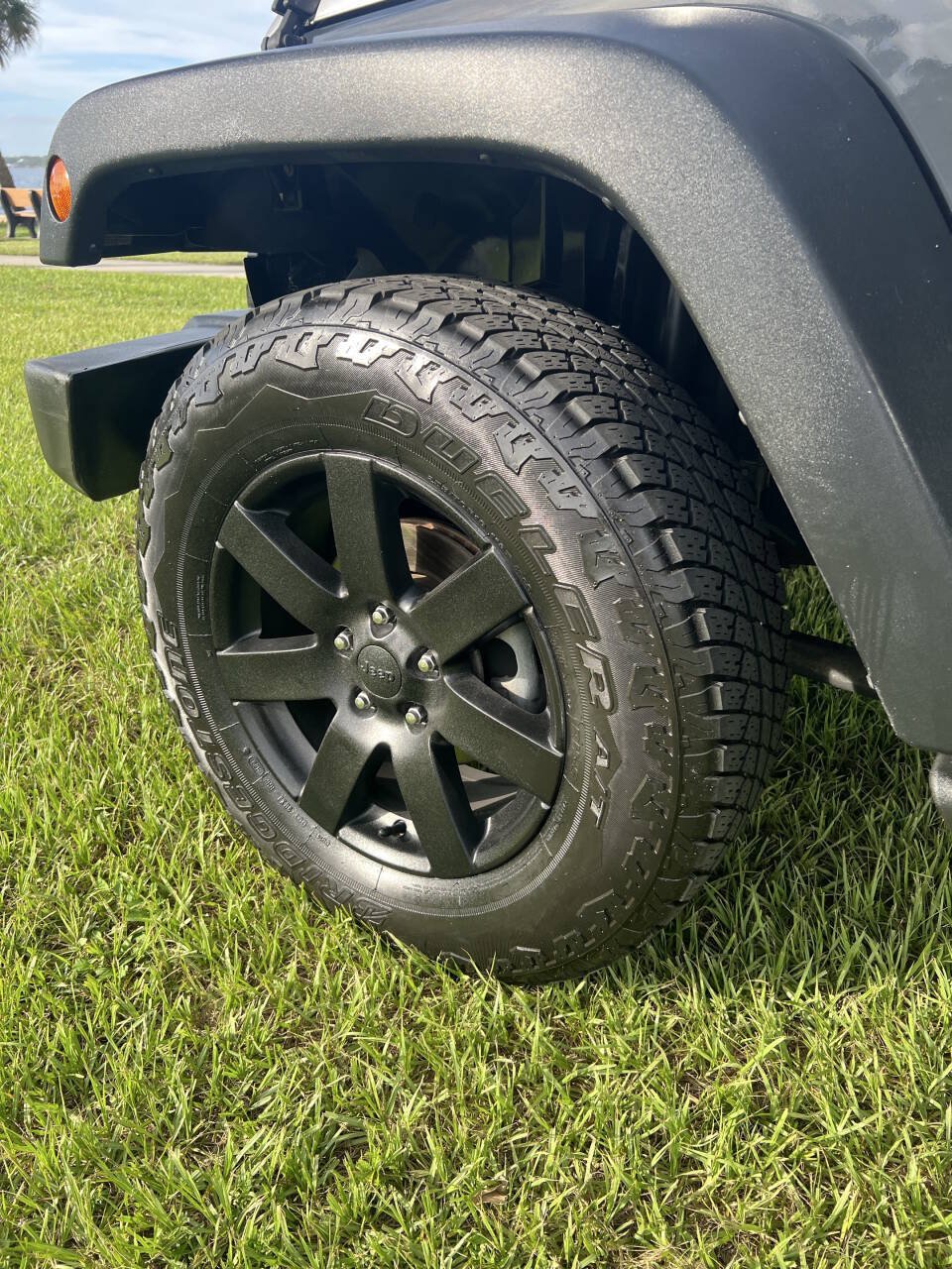 Used 2018 Jeep Wrangler Unlimited Sport w/ Connectivity Group AWD/4WD image 3