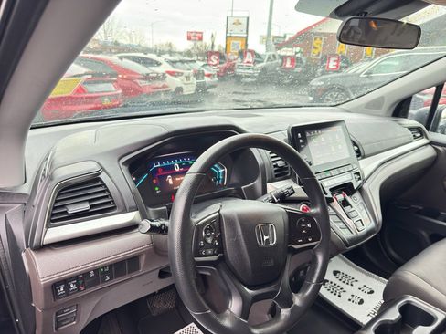 Used 2018 Honda Odyssey EX image 8