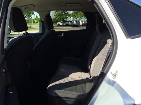 Used 2021 Ford Escape SE w/ Cold Weather Package FWD image 21