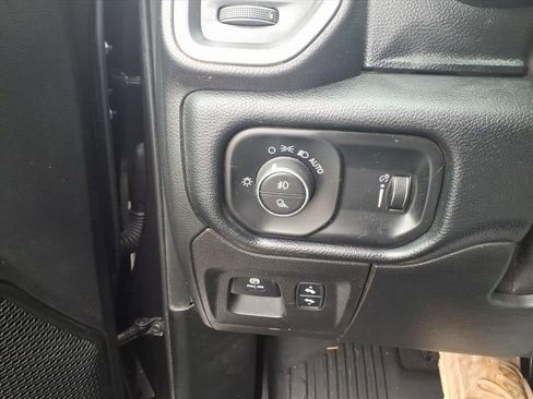 Used 2021 RAM 1500 Big Horn image 17