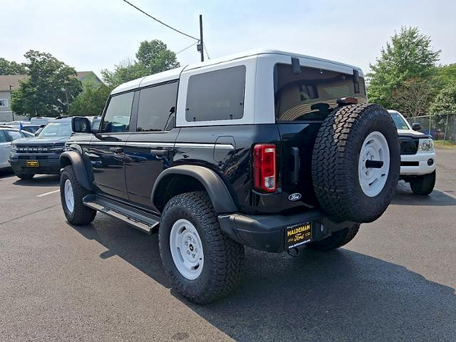 New 2026 Ford Bronco Heritage Edition AWD/4WD image 3