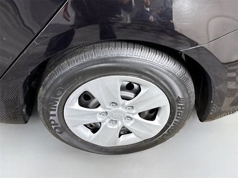 Used 2018 Kia Forte LX image 30