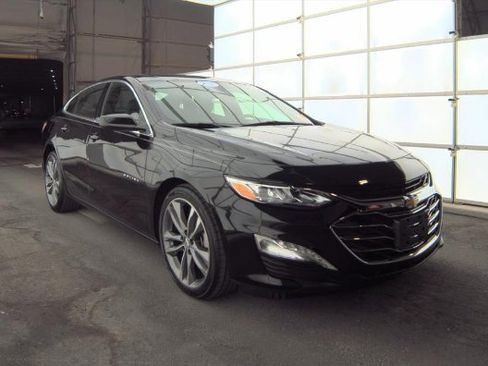 Used 2024 Chevrolet Malibu LT image 2