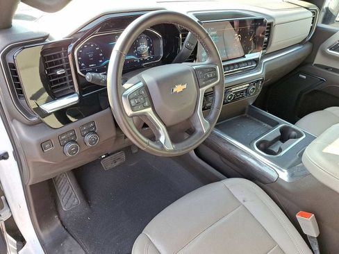 Used 2024 Chevrolet Silverado 2500 LTZ w/ LTZ Convenience Package image 16