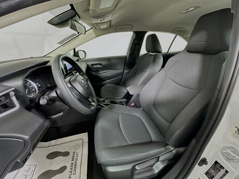 Used 2021 Toyota Corolla LE FWD image 12
