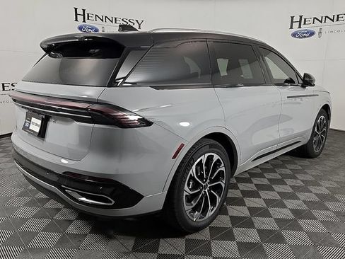 Used 2026 Lincoln Nautilus Reserve AWD/4WD image 4