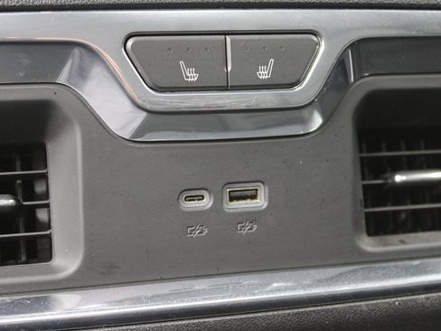 Used 2024 Chevrolet Silverado 2500 High Country image 11