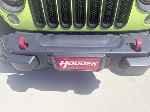 Used 2016 Jeep Wrangler Unlimited Rubicon AWD/4WD image 15