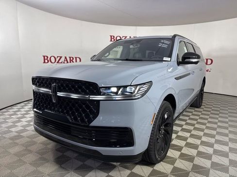 New 2025 Lincoln Navigator L Reserve w/ Jet Appearance Package image 3