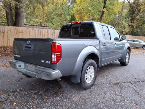 Used 2020 Nissan Frontier SV AWD/4WD image 3