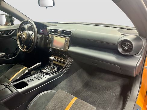 Used 2023 Toyota GR86 10th Anniversary SE image 27
