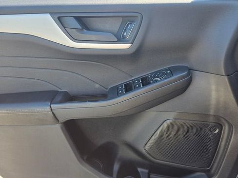 Used 2022 Ford Escape S FWD image 27