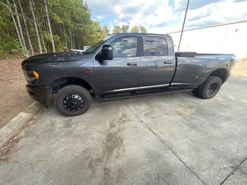 Used 2024 RAM 3500 Laramie w/ Night Edition AWD/4WD image 3