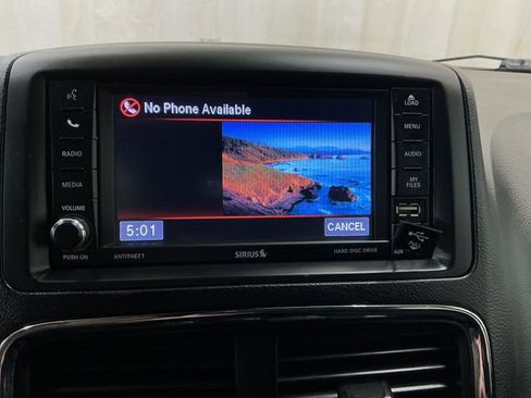 Used 2020 Dodge Grand Caravan SE FWD image 40