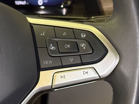 Used 2025 Volkswagen Atlas SEL Premium R-Line AWD/4WD image 31