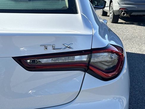 Certified 2025 Acura TLX w/ Technology Package image 11