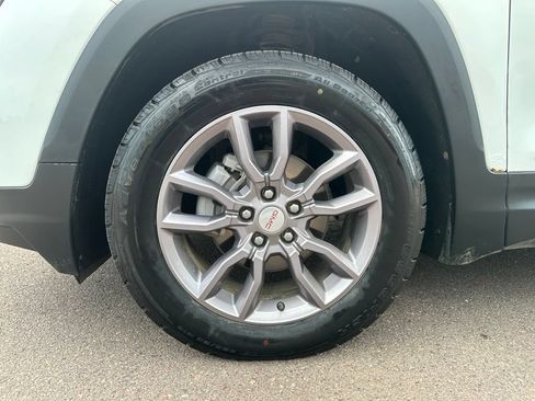 Used 2023 GMC Terrain SLT AWD/4WD image 40