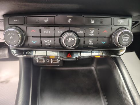 Certified 2025 Dodge Durango GT AWD/4WD image 37