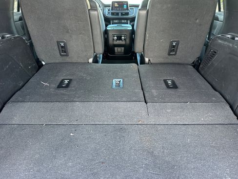 Used 2023 GMC Yukon AT4 image 17