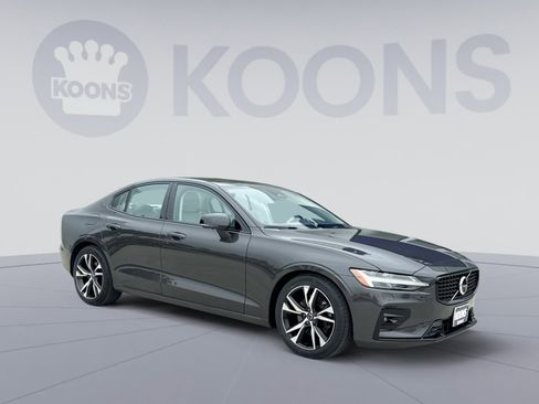 Used 2023 Volvo S60 B5 Plus w/ Climate Package AWD/4WD image 10