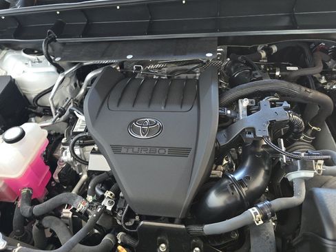 Used 2023 Toyota Highlander XSE AWD/4WD image 34