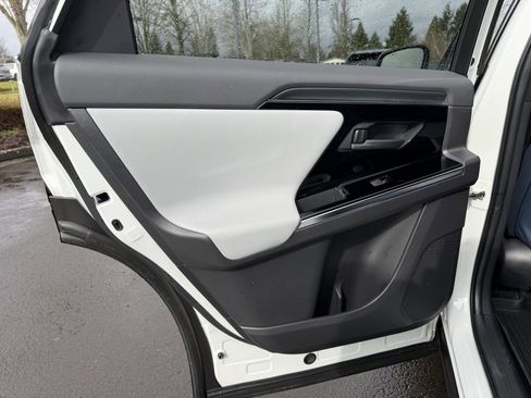 Used 2023 Subaru Solterra AWD image 31