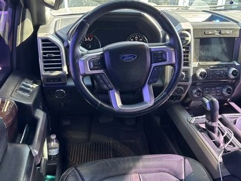 Used 2017 Ford F150 Platinum w/ Equipment Group 701A Luxury AWD/4WD image 9