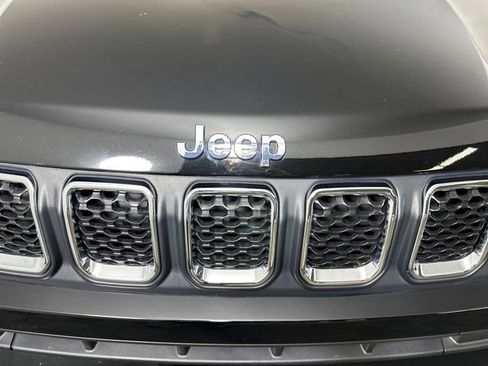 Used 2023 Jeep Compass Latitude w/ Convenience Group image 9