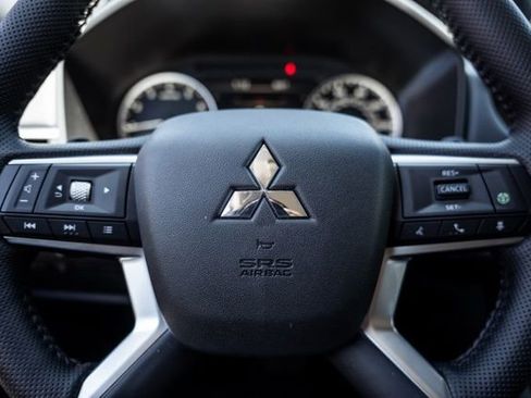 New 2026 Mitsubishi Outlander SE AWD/4WD image 16