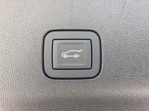 New 2026 GMC Yukon Denali w/ Sun & Power Step Package image 6