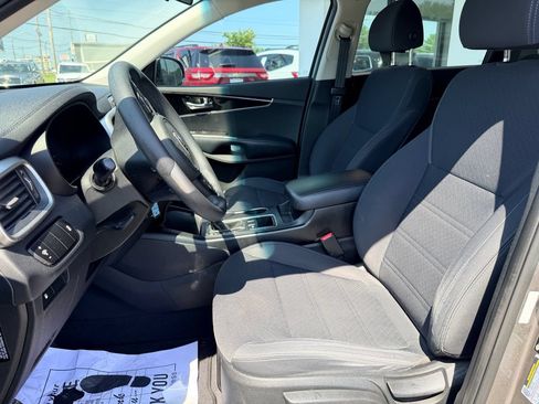Used 2018 Kia Sorento L FWD image 5