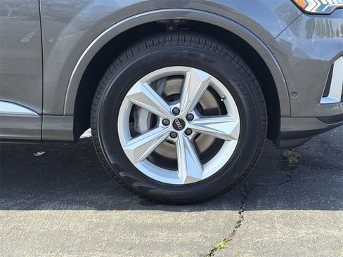 Used 2023 Audi Q7 2.0T Premium Plus w/ Premium Plus Package image 37