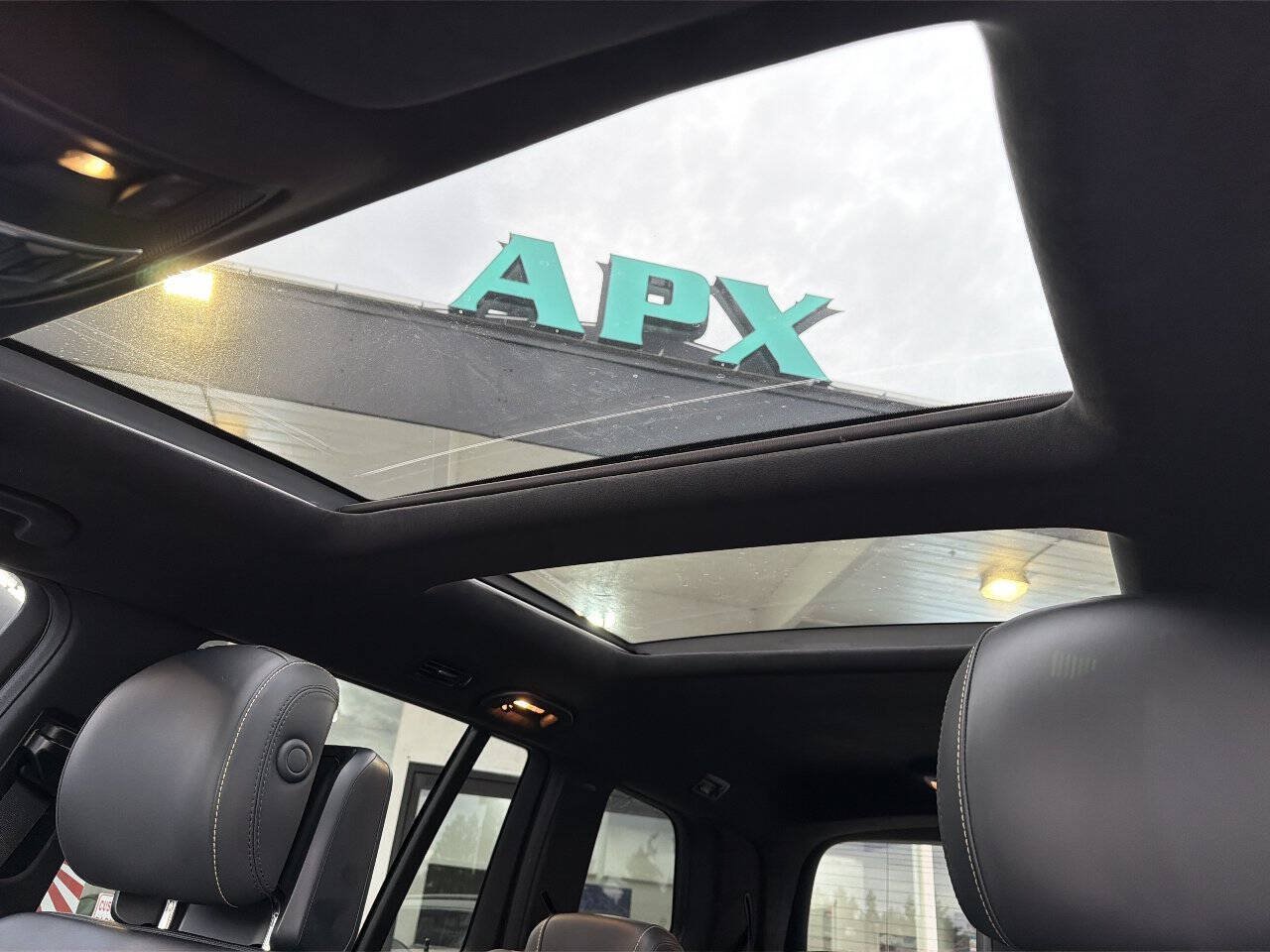 Used 2015 Mercedes-Benz GL 550 4MATIC w/ Driver Assistance Package image 45
