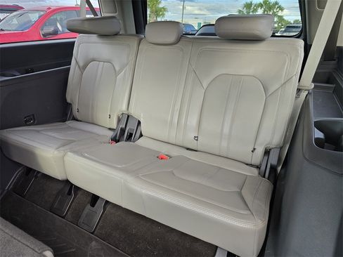 Used 2021 Ford Expedition Max Limited image 16