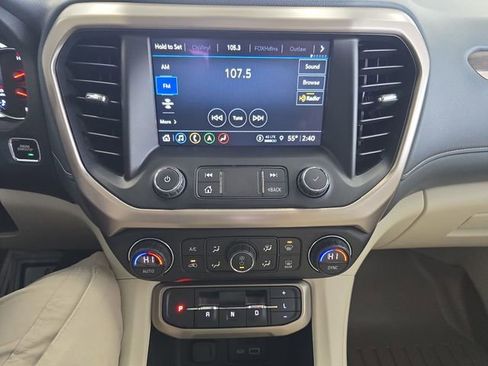 Used 2021 GMC Acadia Denali w/ Denali Technology Package AWD/4WD image 17