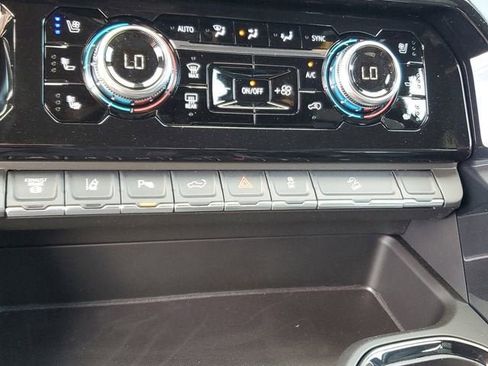 New 2026 GMC Sierra 2500 AT4 w/ AT4 Premium Plus Package AWD/4WD image 25